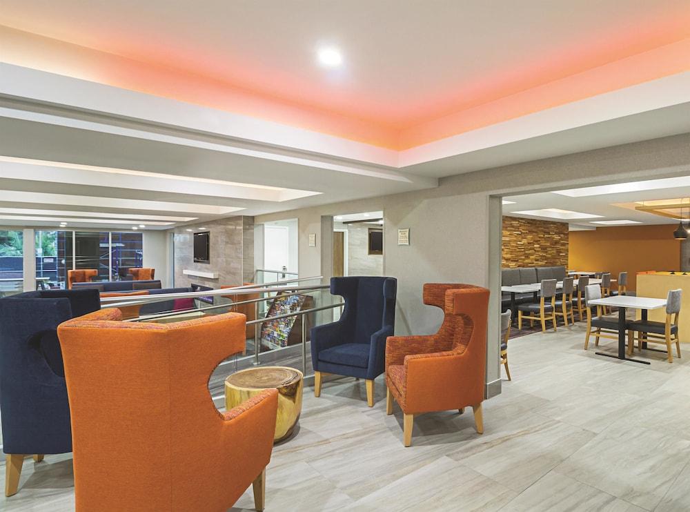 La Quinta By Wyndham Orange County Airport Hotel Santa Ana Bagian luar foto