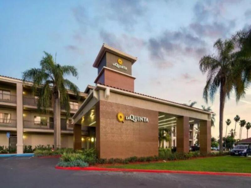 La Quinta By Wyndham Orange County Airport Hotel Santa Ana Bagian luar foto