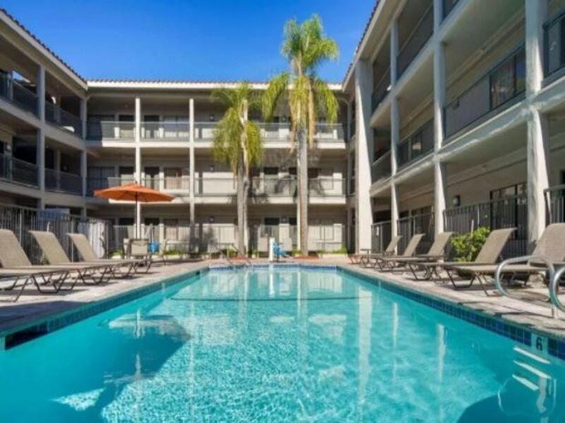 La Quinta By Wyndham Orange County Airport Hotel Santa Ana Bagian luar foto