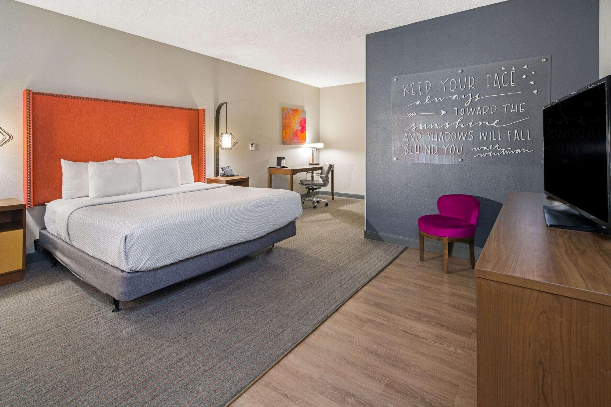 La Quinta By Wyndham Orange County Airport Hotel Santa Ana Bagian luar foto