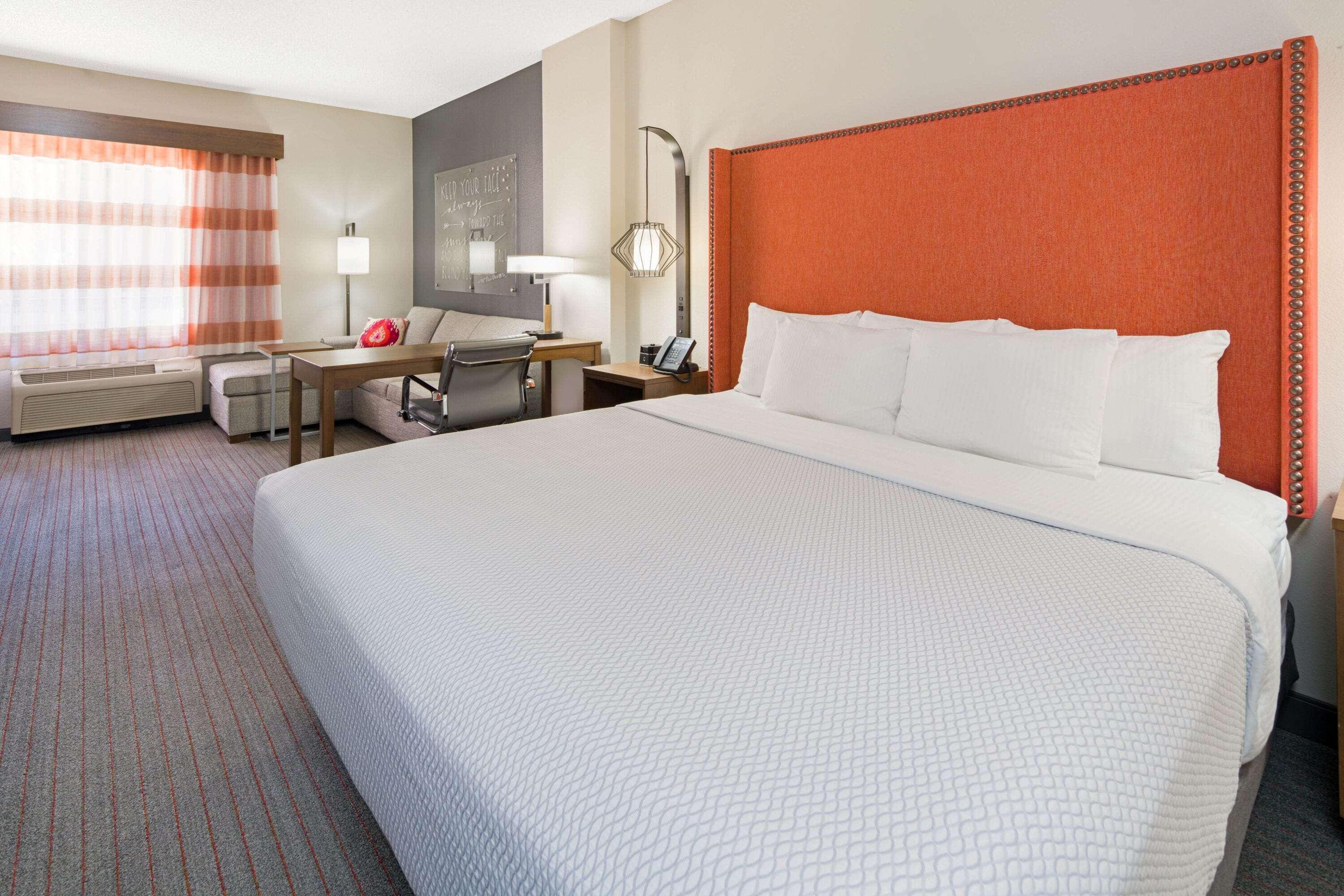 La Quinta By Wyndham Orange County Airport Hotel Santa Ana Bagian luar foto