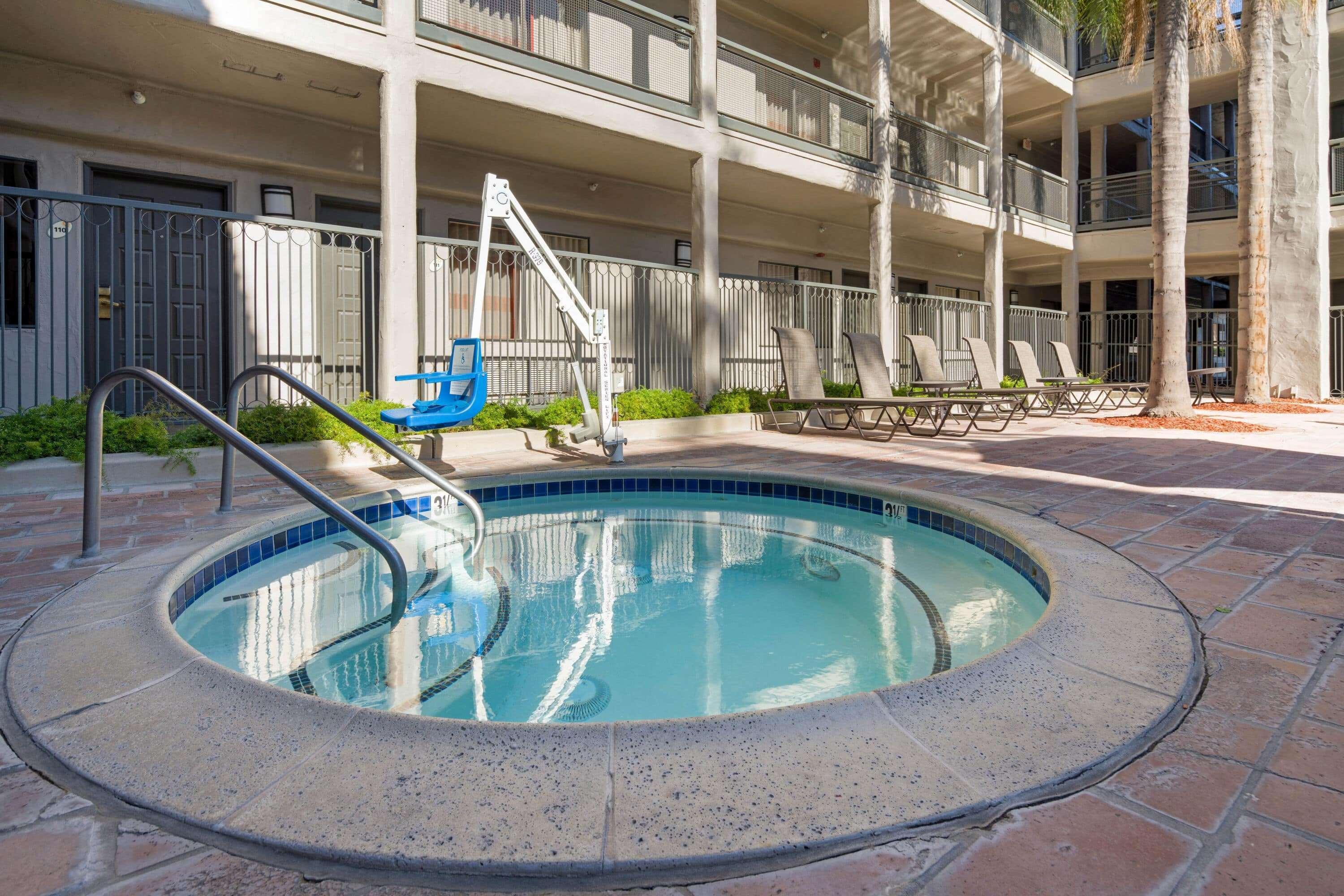 La Quinta By Wyndham Orange County Airport Hotel Santa Ana Bagian luar foto