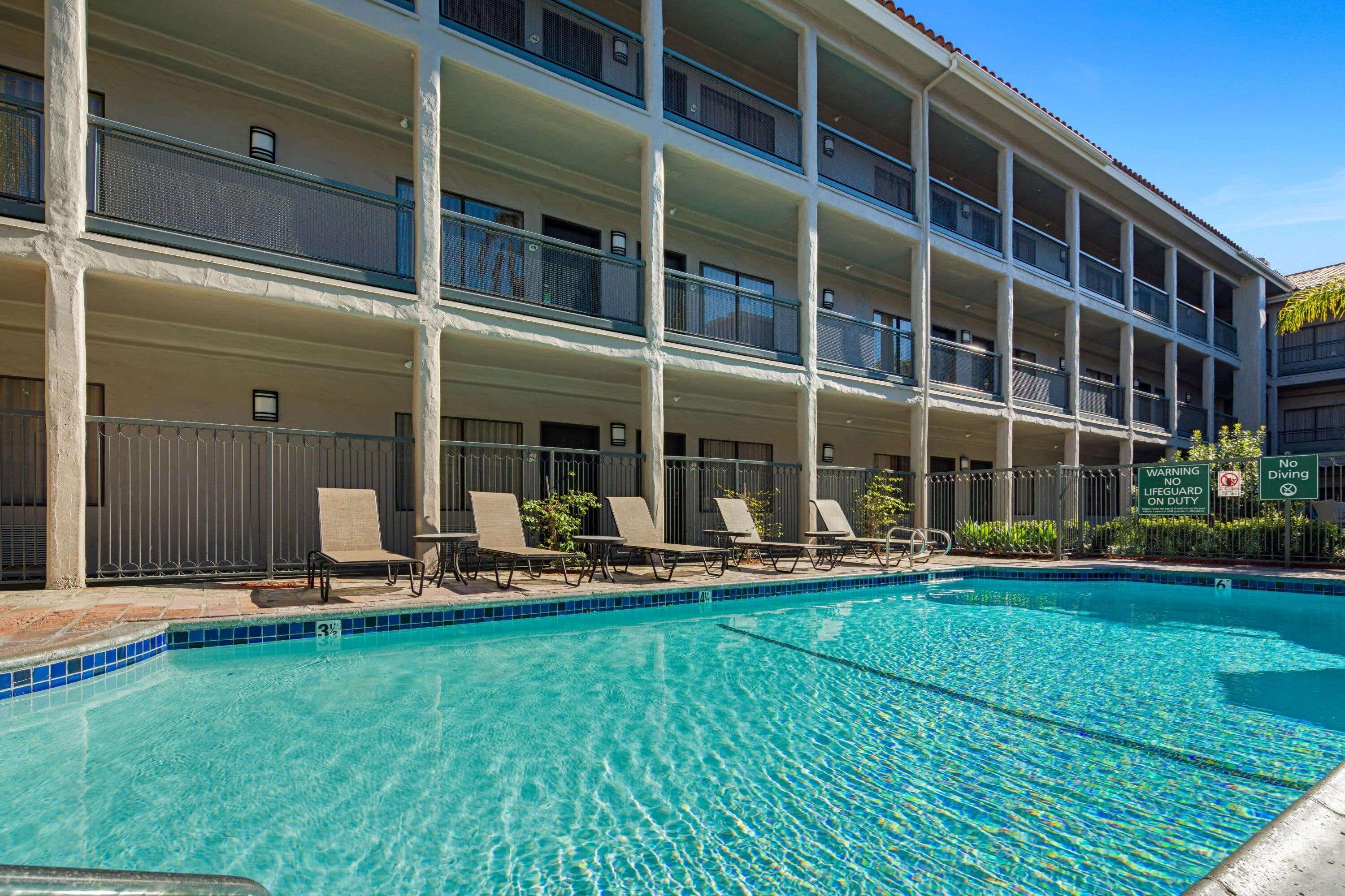 La Quinta By Wyndham Orange County Airport Hotel Santa Ana Bagian luar foto