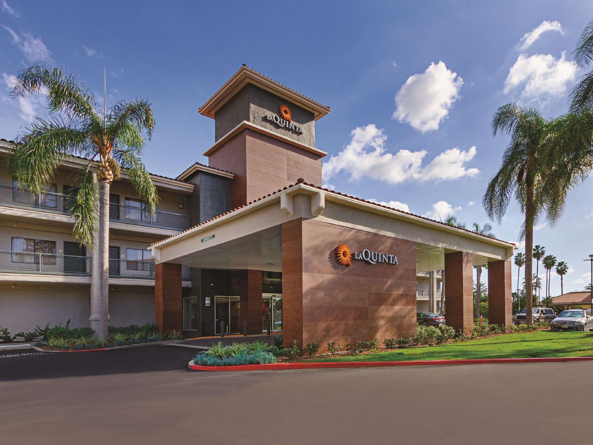La Quinta By Wyndham Orange County Airport Hotel Santa Ana Bagian luar foto
