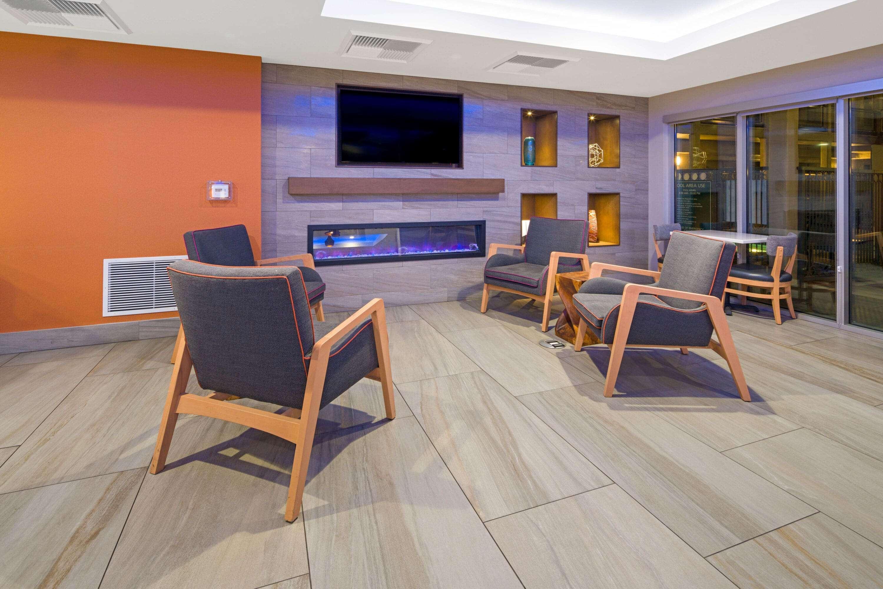 La Quinta By Wyndham Orange County Airport Hotel Santa Ana Bagian luar foto