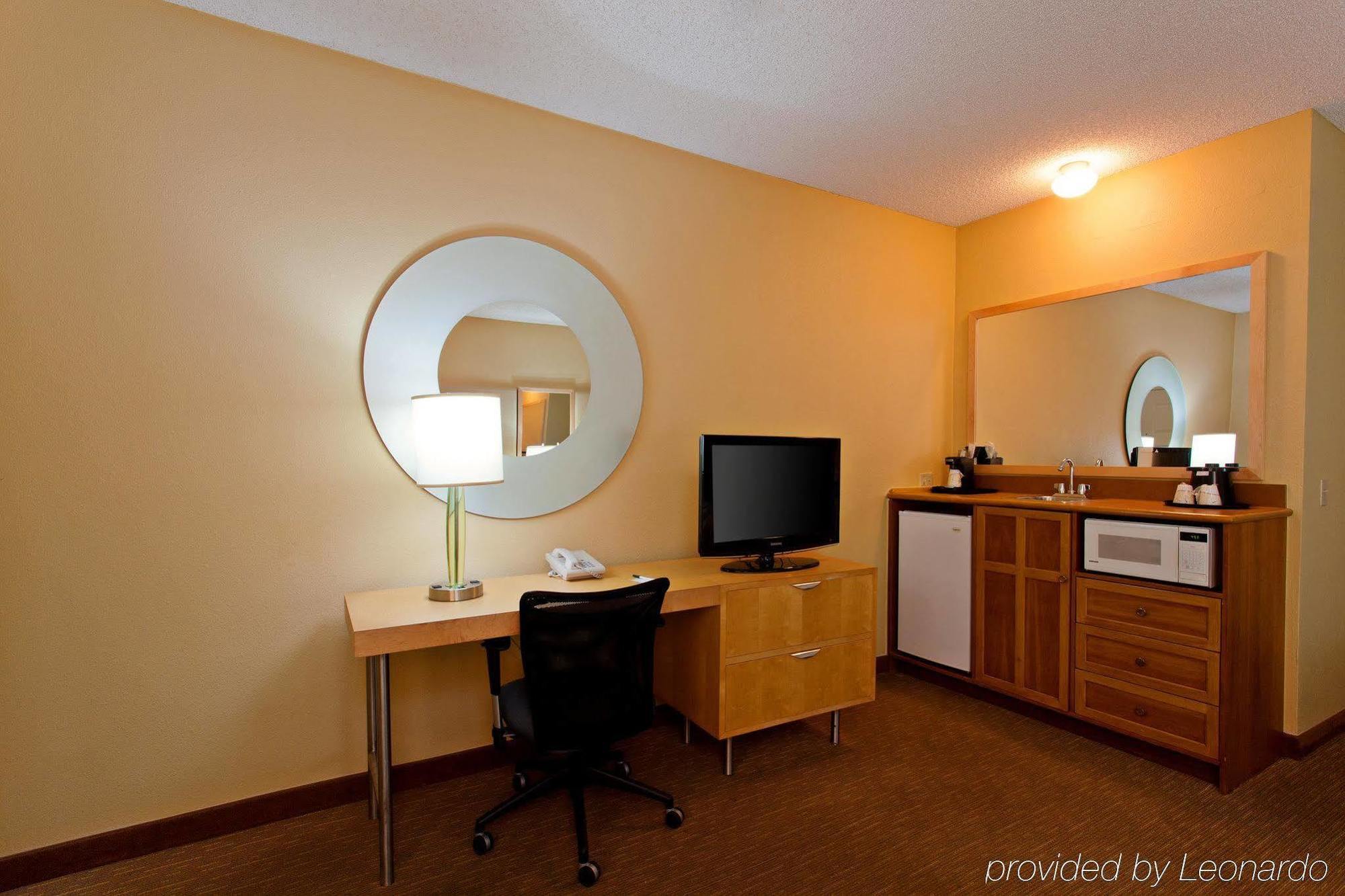 La Quinta By Wyndham Orange County Airport Hotel Santa Ana Bagian luar foto