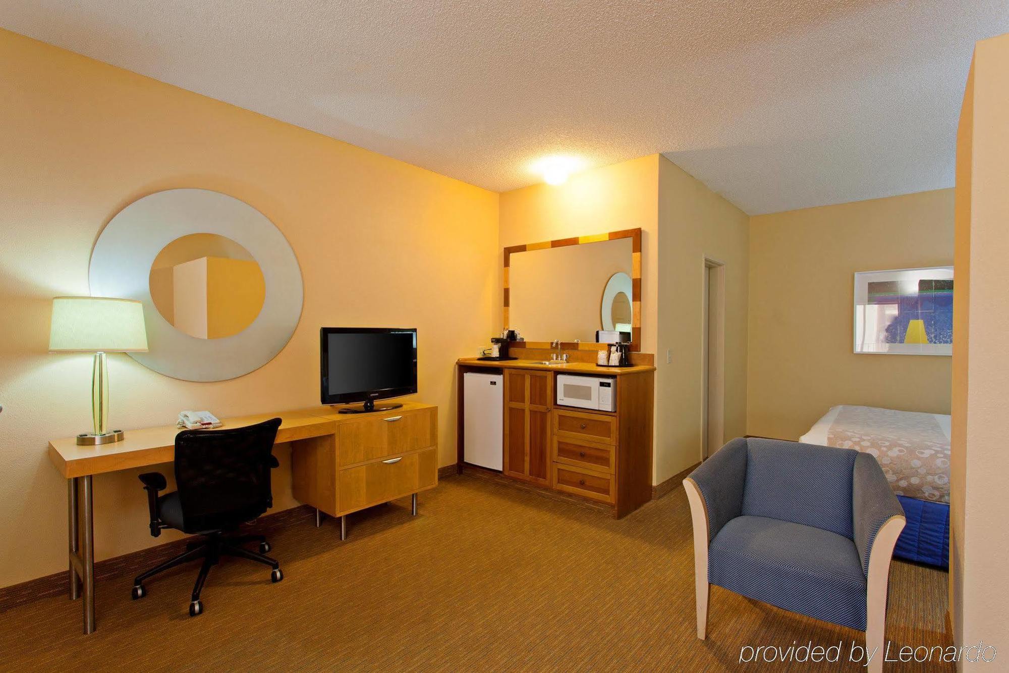 La Quinta By Wyndham Orange County Airport Hotel Santa Ana Bagian luar foto