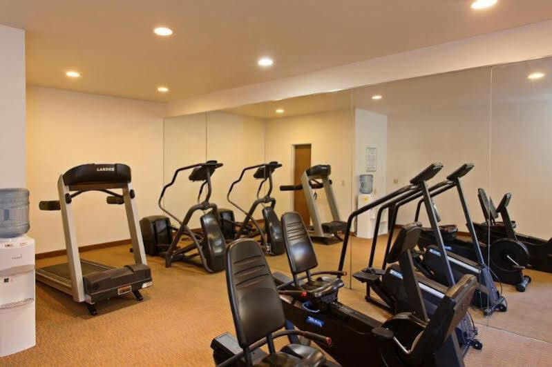 La Quinta By Wyndham Orange County Airport Hotel Santa Ana Bagian luar foto